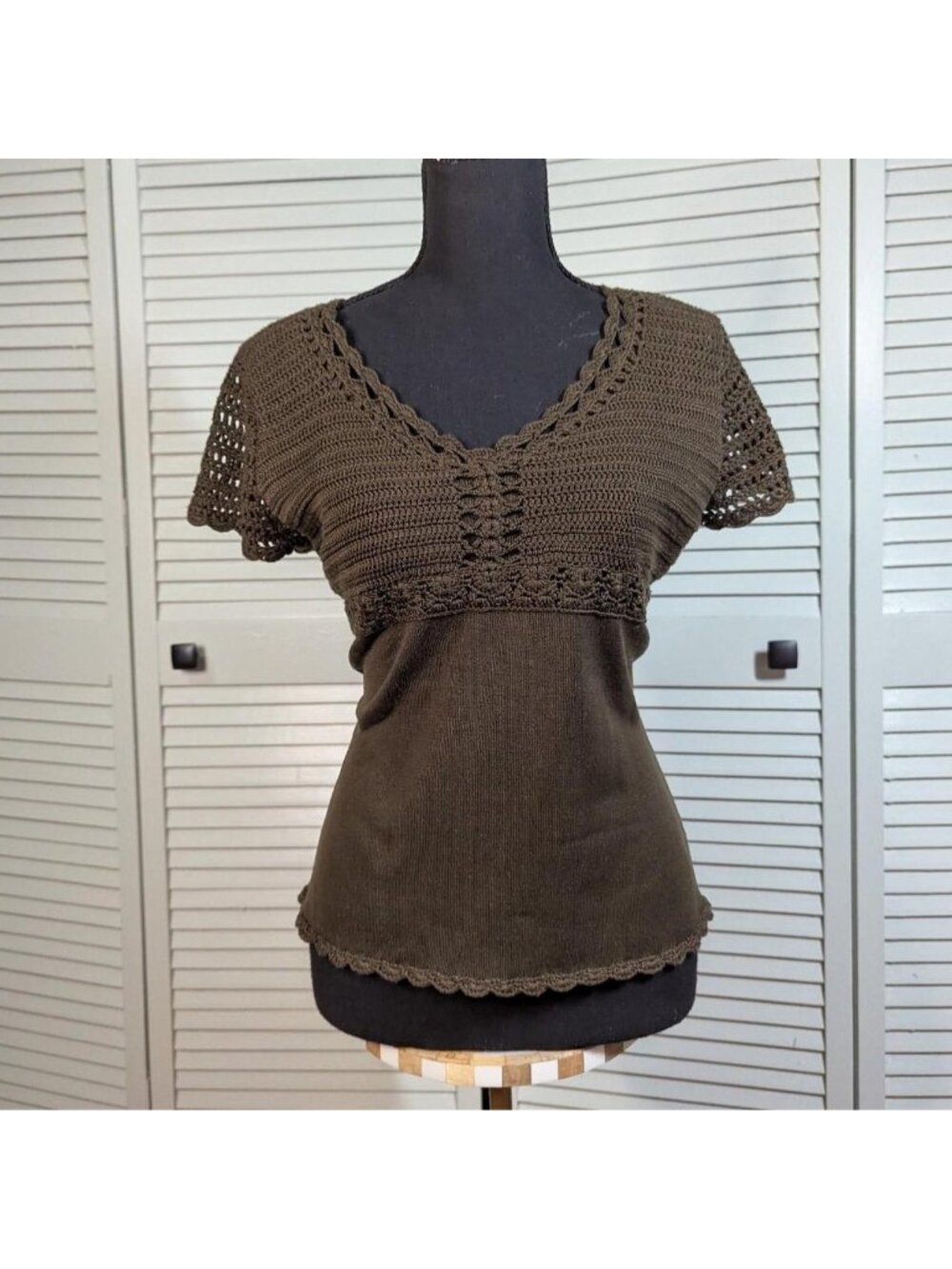 vintage Brown crochet short sleeve  top